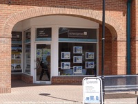 Oops photo: 06813 is missing - please let us know