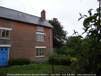 Oops photo: 09221 is missing - please let us know